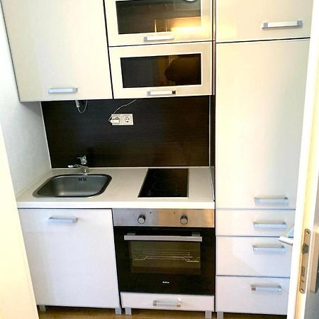 Beautiful Premium Apartment, Near University , Wifi , Free Parking Регенсбург Экстерьер фото